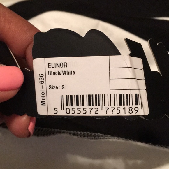 🖤Black/White Dress🖤 - Picture 5 of 6